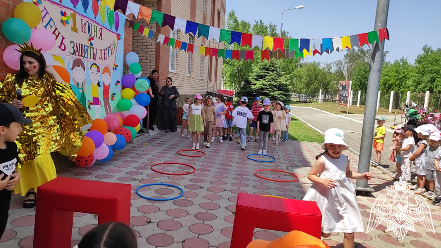 Праздник ко Дню защиты детей "Солнечная сказка"