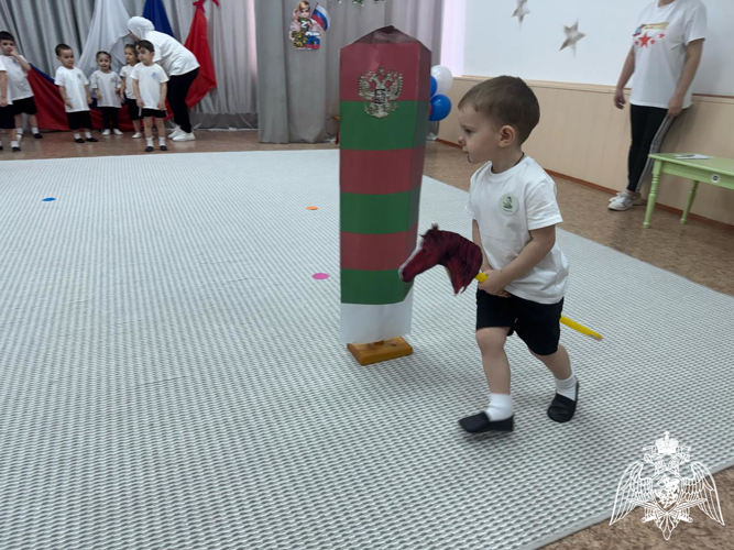 Музыкально-спортивные праздники, повященные Дню защитника Отечества. Мероприятия прошли в филиале № 1.
