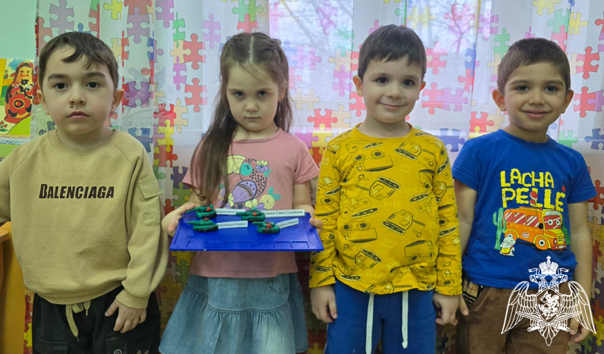 Музыкально-спортивные праздники, повященные Дню защитника Отечества. Мероприятия прошли в филиале № 1.