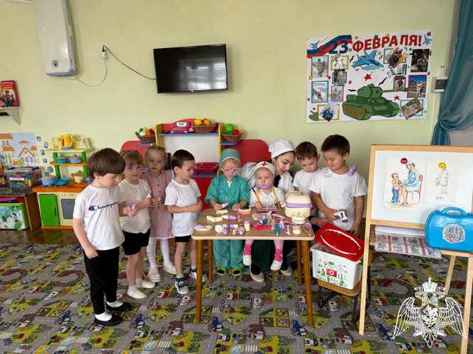 Занятия во вторых младших группах "Мы были в гостях у врача".