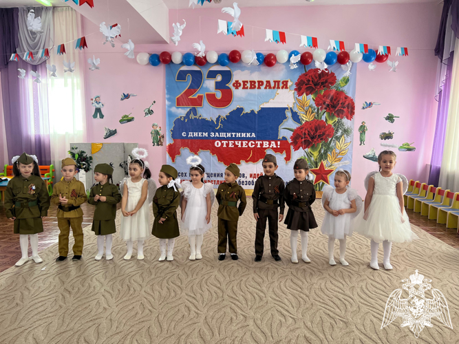 Музыкально-спортивные праздники "Курс молодого бойца", повященные Дню защитника Отечества. Мероприятия прошли в филиале № 3.