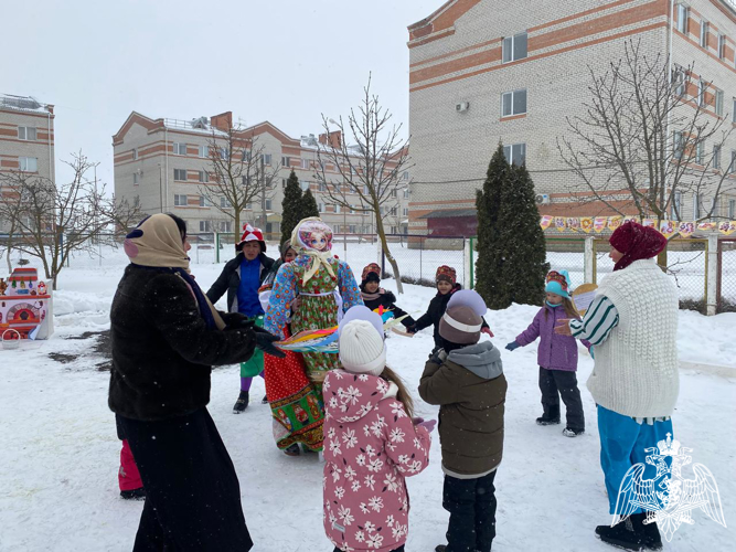 Праздник "Масленица хороша-широка ее душа!" Мероприятия прошли в филиале № 1.