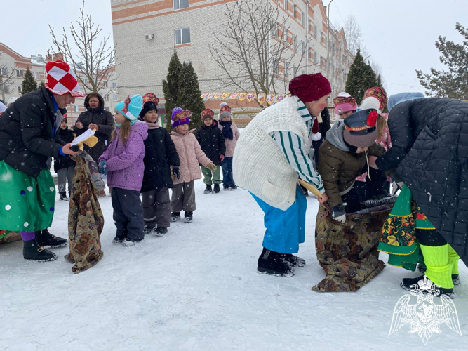 Праздник "Масленица хороша-широка ее душа!" Мероприятия прошли в филиале № 1.