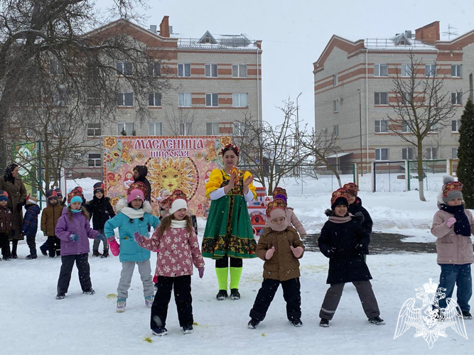 Праздник "Масленица хороша-широка ее душа!" Мероприятия прошли в филиале № 1.