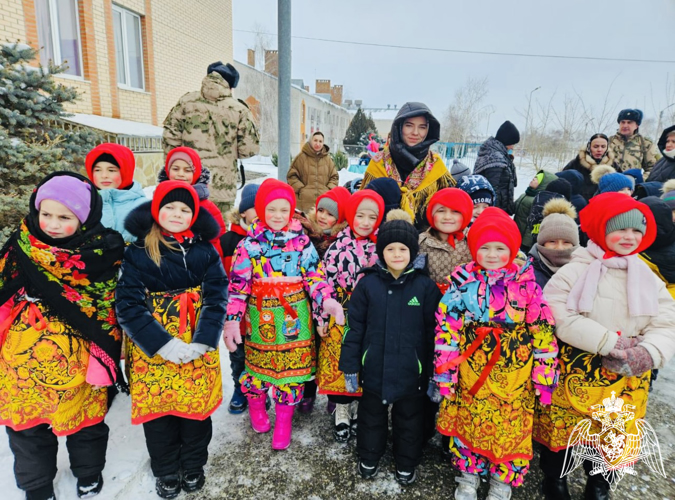 Праздник "Расступись, честной народ! В гости к нам Весна идет!"