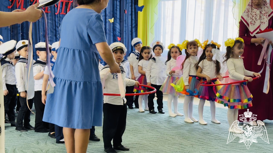 Праздник посвященный 8 Марта «Конфетное дерево». Мероприятия прошли в 3 корпусе. 