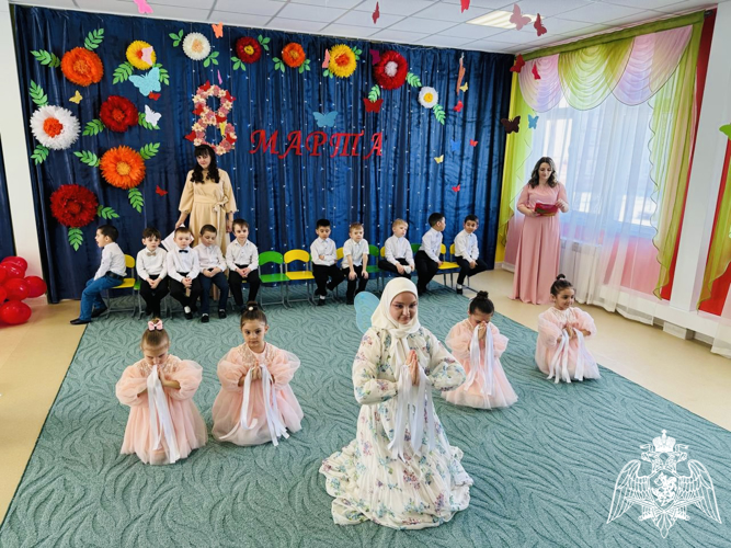 Праздник посвященный 8 Марта «Сегодня праздник наших мам!» Мероприятия прошли в 3 корпусе.