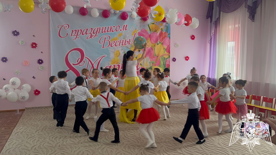 Праздник посвященный 8 Марта.Мероприятия прошли в филиале №3.