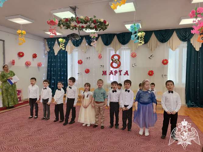 Праздник посвященный 8 Марта.Мероприятия прошли в филиале № 4.