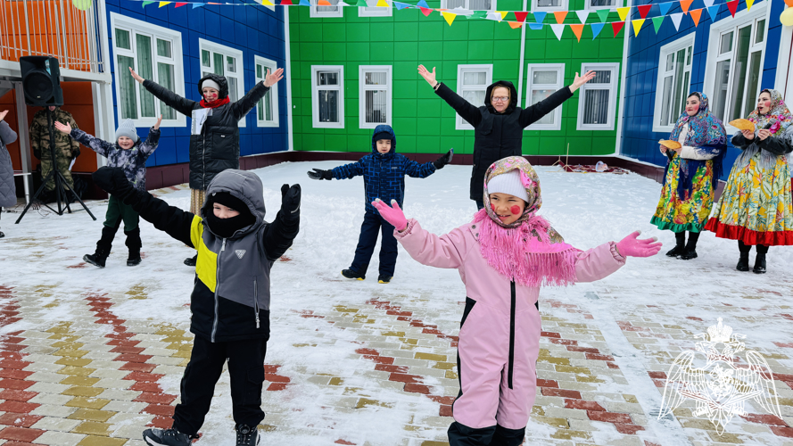 Праздник "Расступись, честной народ! В гости к нам Весна идет!"