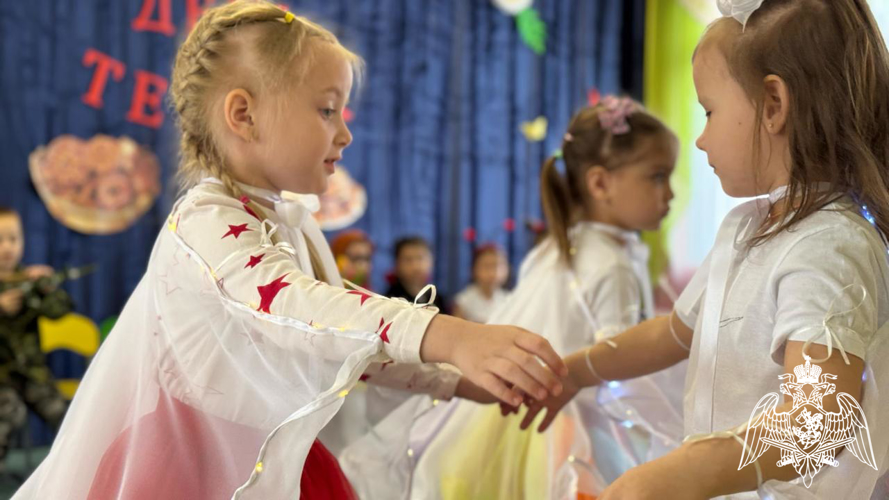 Начало театральной недели.