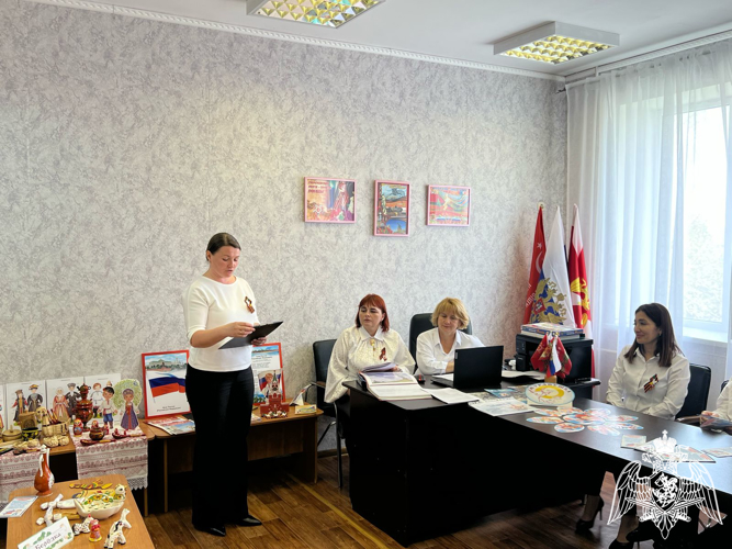 Педагогический совет по теме "Система работы в ДОУ по воспитанию нравственно- патриотических чувств у дошкольников».