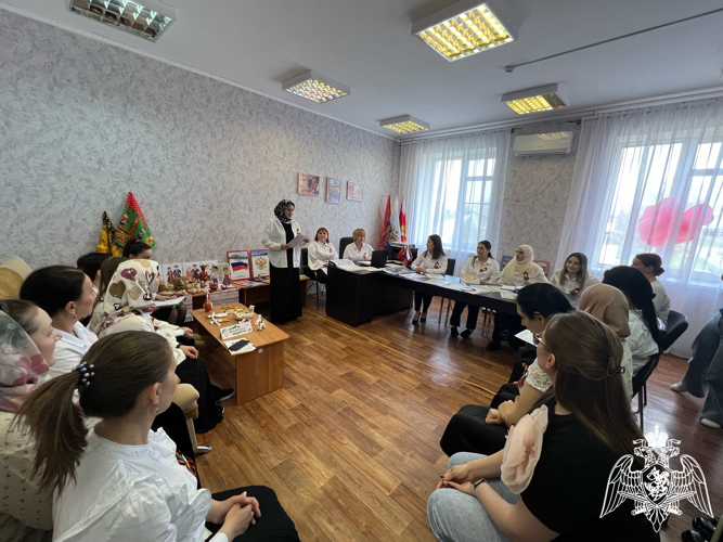 Педагогический совет по теме "Система работы в ДОУ по воспитанию нравственно- патриотических чувств у дошкольников».