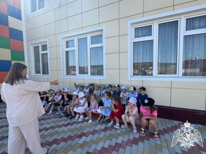 День Правил дорожного движения в детском саду "Звездочка" 