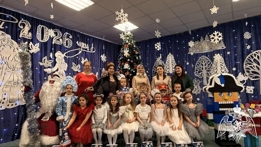 Новогодний утренник по мотивам сказки "Щелкунчик" в подготовительных группах 3 корпуса детского сада "Звездочка" г. Грозный