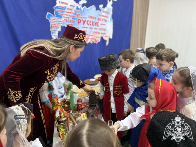 Открытие мини-музея "Моя Россия" в филиале № 2 детского сада "Звездочка" ст. Шелковская