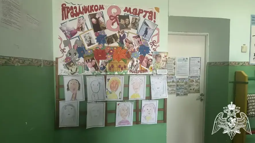 В предверии Международного женского дня 8 марта воспитанники нарисовали портреты своих мам
